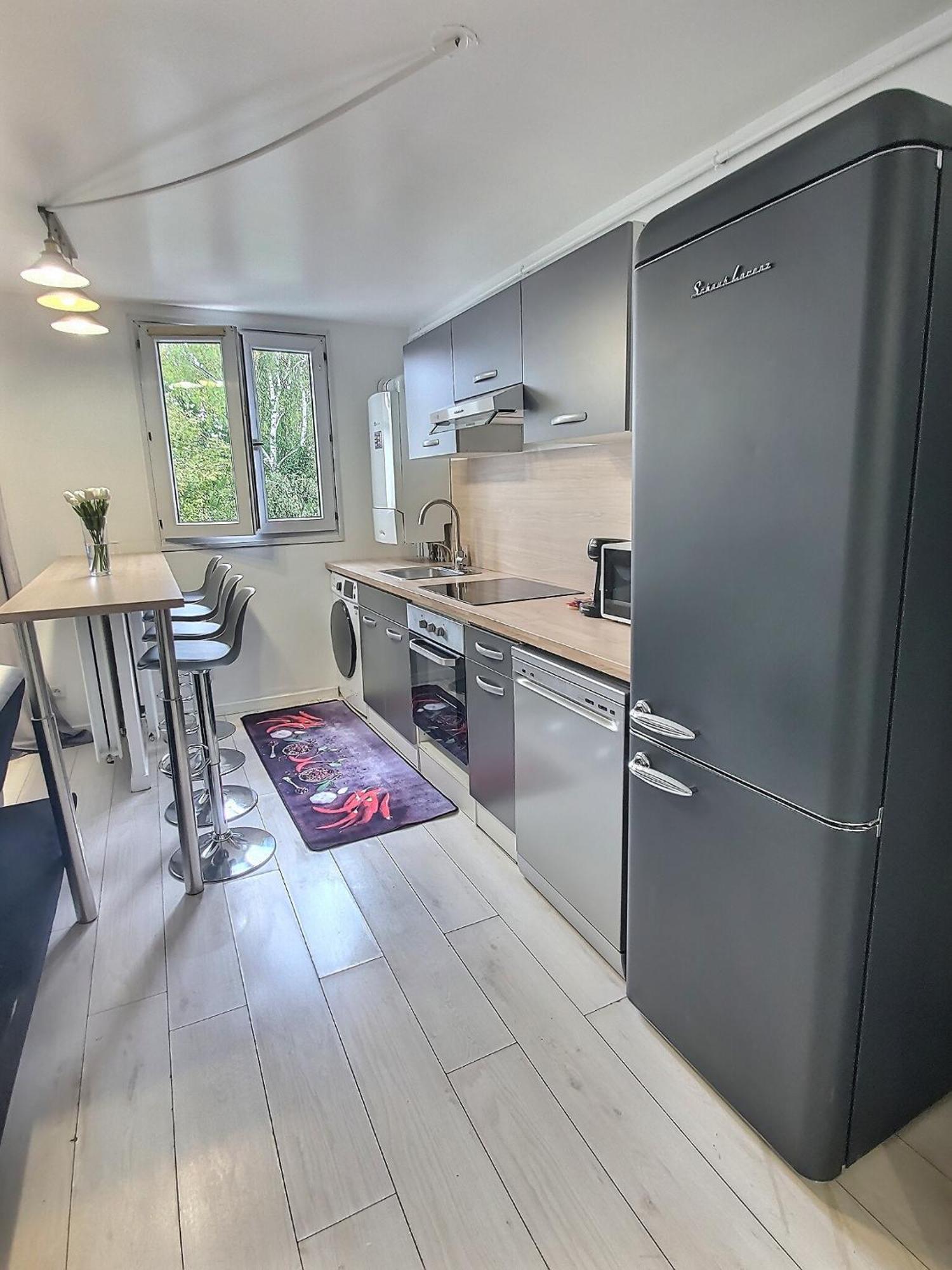 Appartement Pres Gare, Parking ヴィニュー・シュル・セーヌ エクステリア 写真