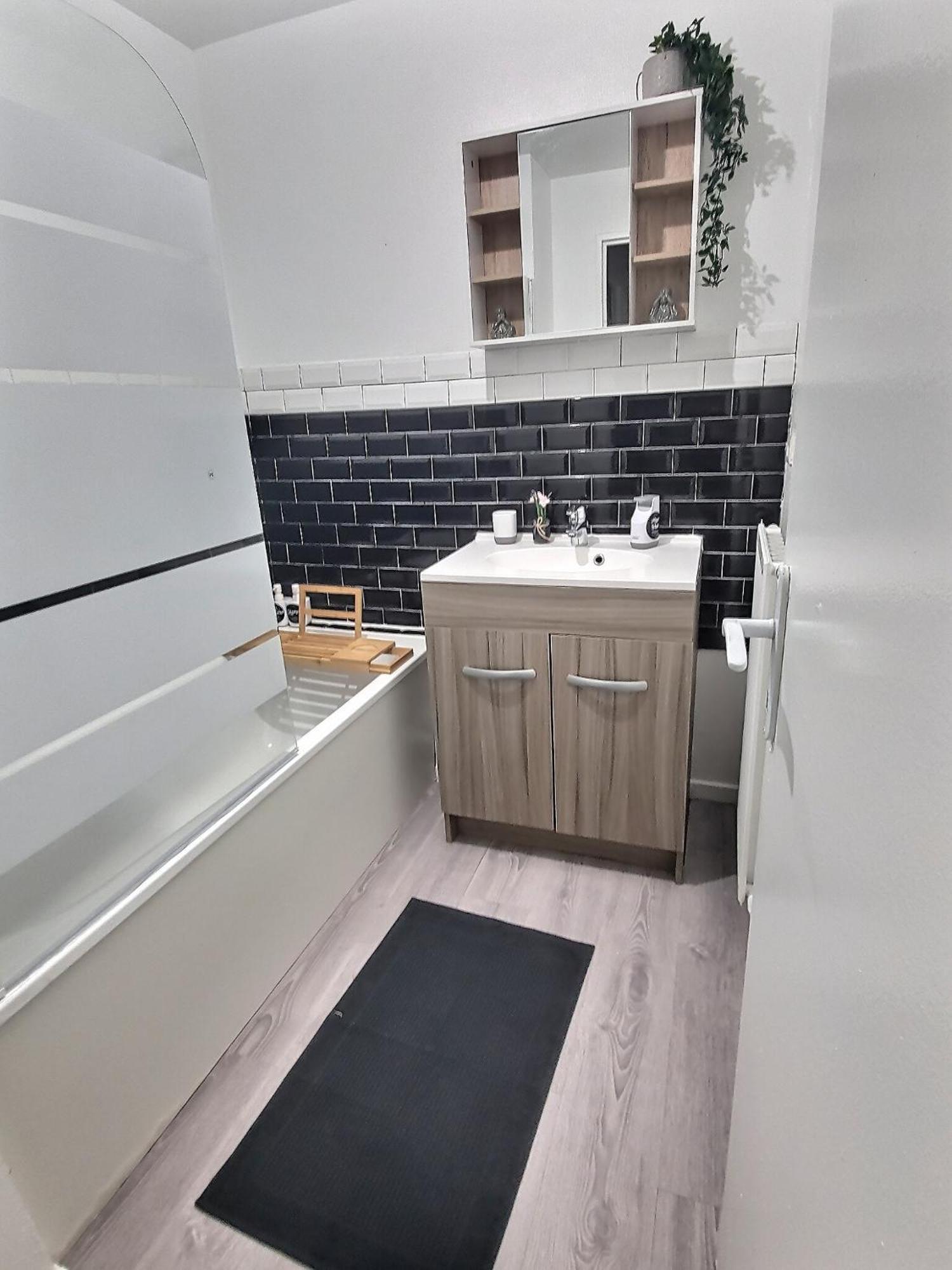 Appartement Pres Gare, Parking ヴィニュー・シュル・セーヌ エクステリア 写真