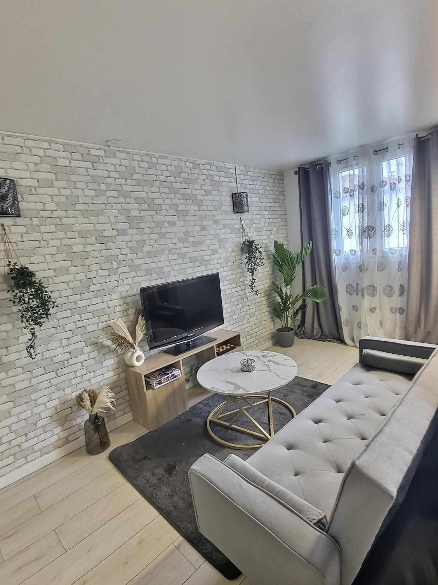 Appartement Pres Gare, Parking ヴィニュー・シュル・セーヌ エクステリア 写真